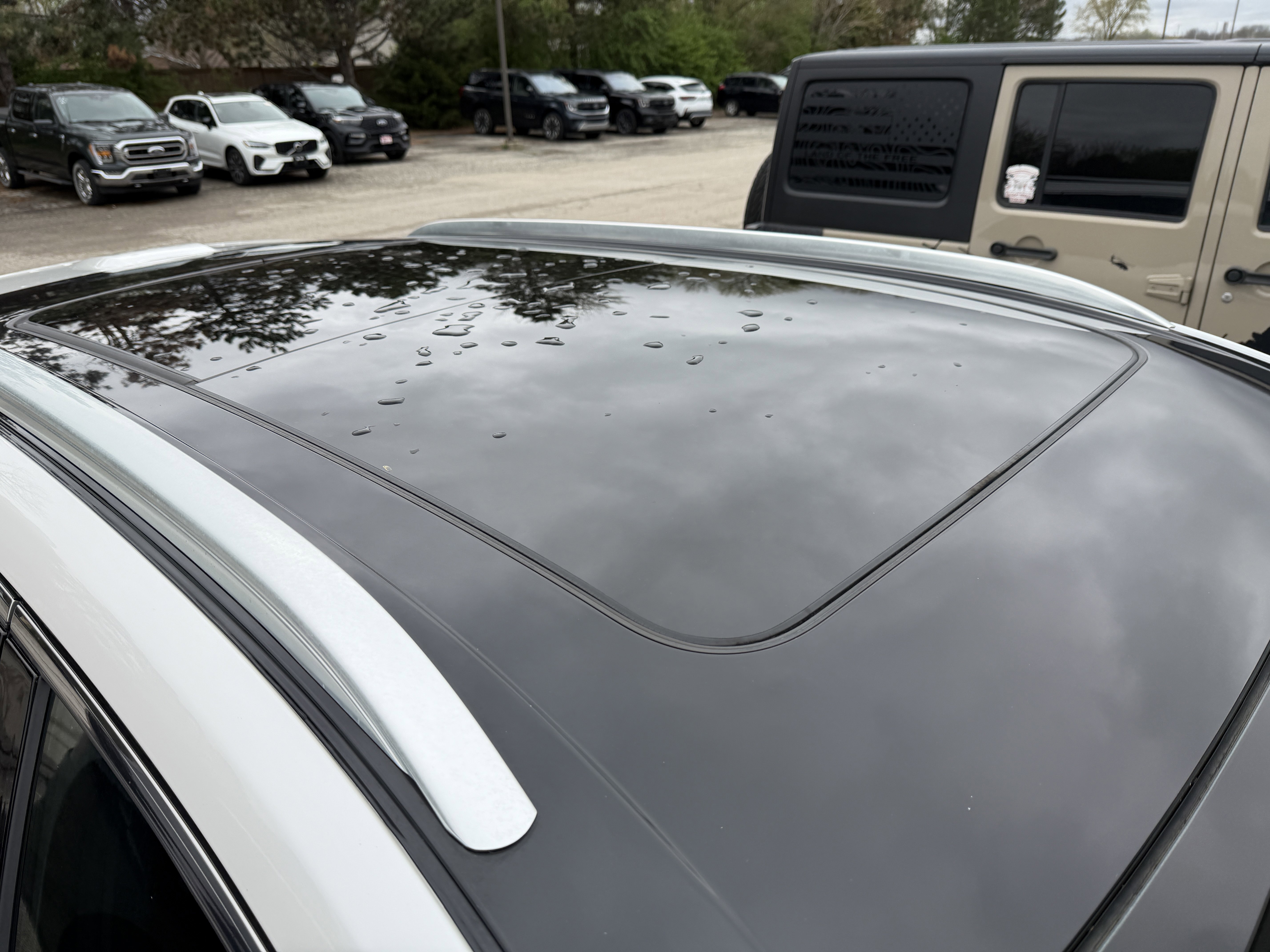Used 2016 Lincoln MKX Reserve w/ Climate Package image 6