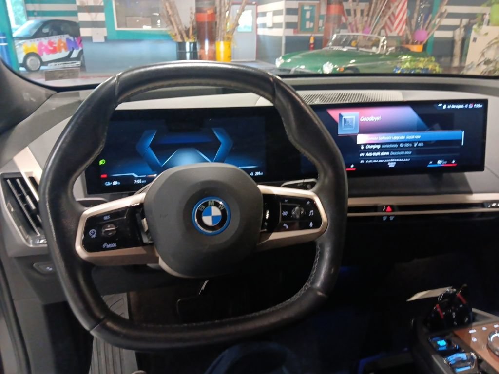 Used 2023 BMW iX M60 w/ Executive Package AWD/4WD image 5