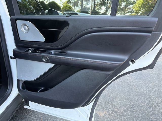 Used 2021 Lincoln Aviator Reserve w/ Equipment Group 208A RWD image 16