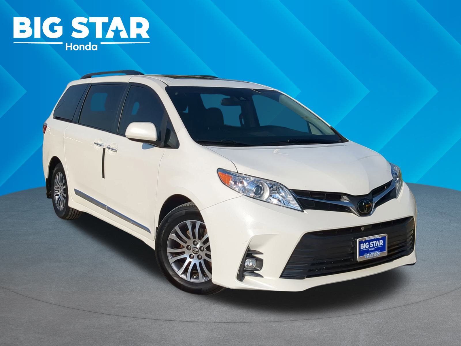 Used 2018 Toyota Sienna XLE Premium