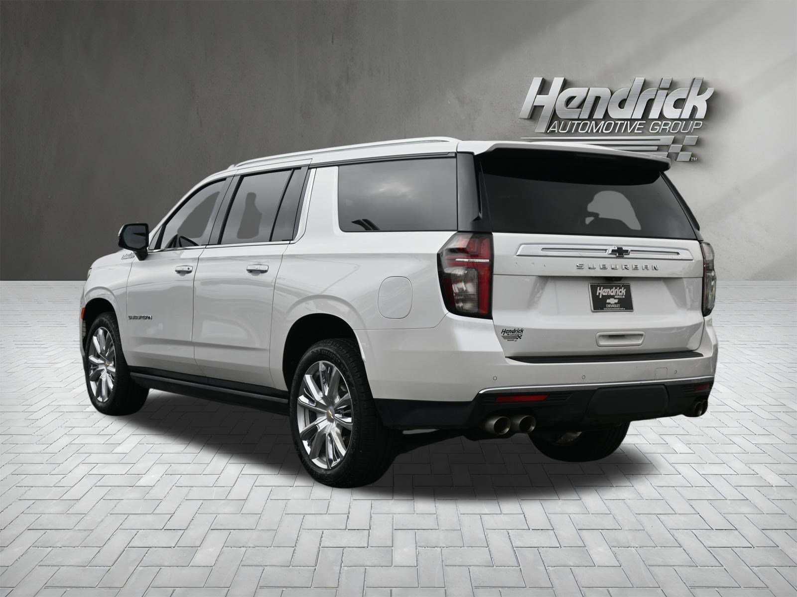 Used 2023 Chevrolet Suburban High Country image 10