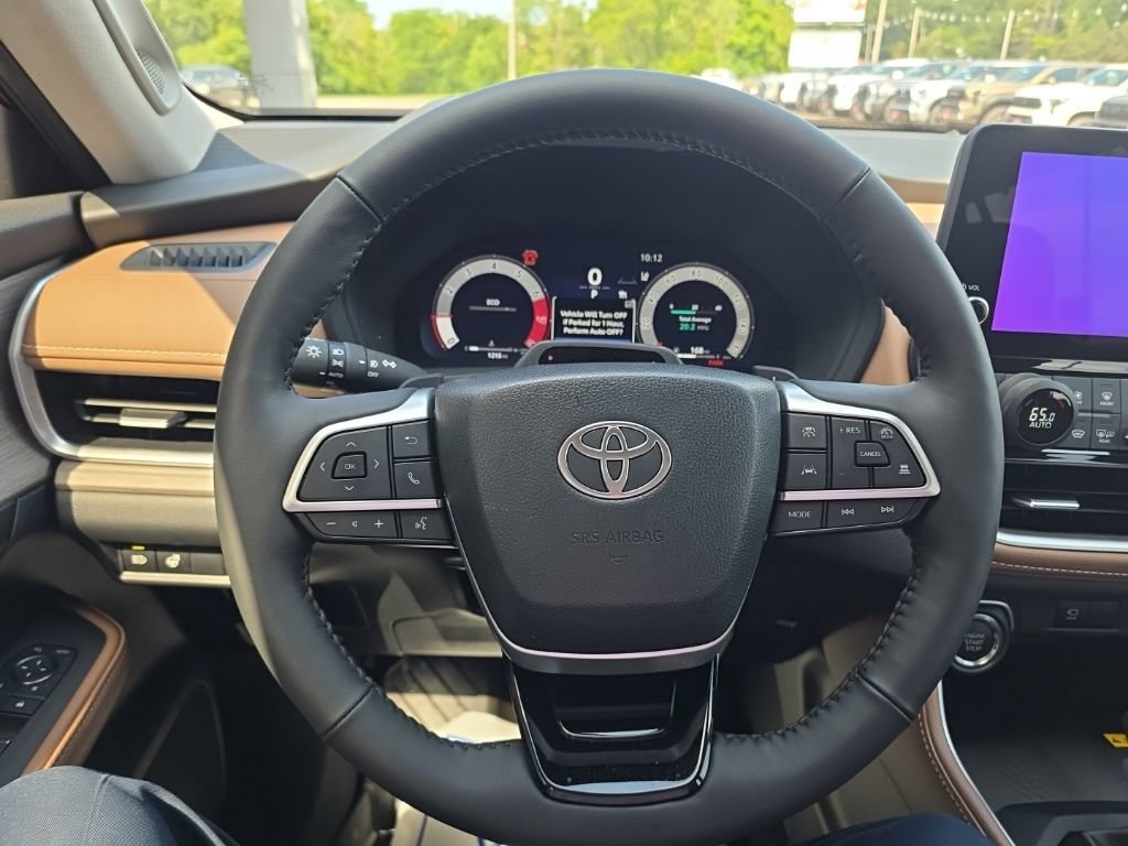 Used 2026 Toyota Grand Highlander AWD image 20