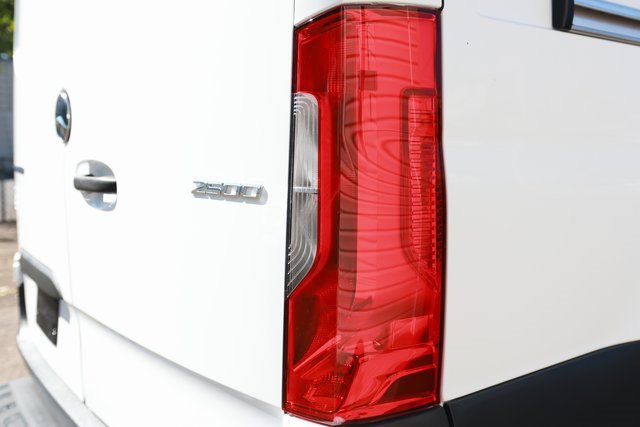 Used 2023 Mercedes-Benz Sprinter 144 Cargo image 32