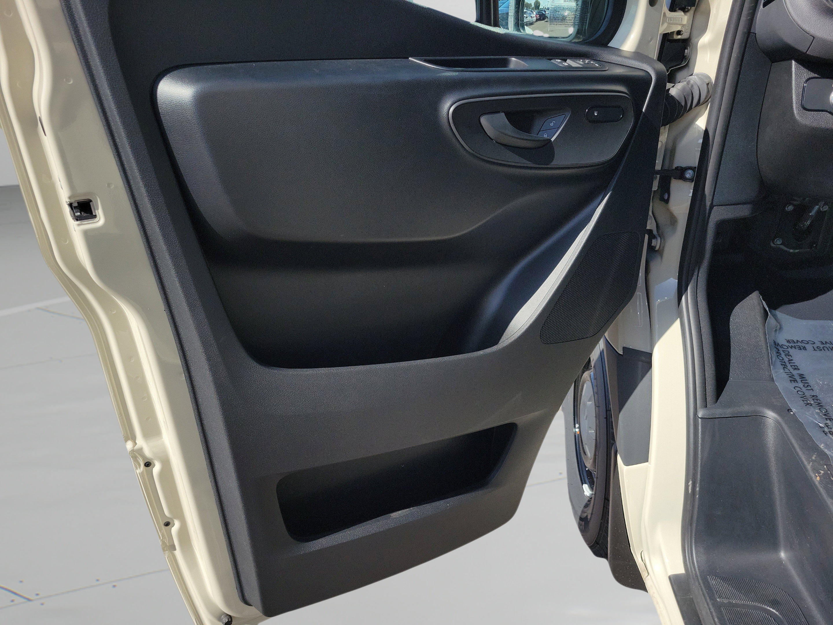 Used 2025 Mercedes-Benz Sprinter 2500 image 11