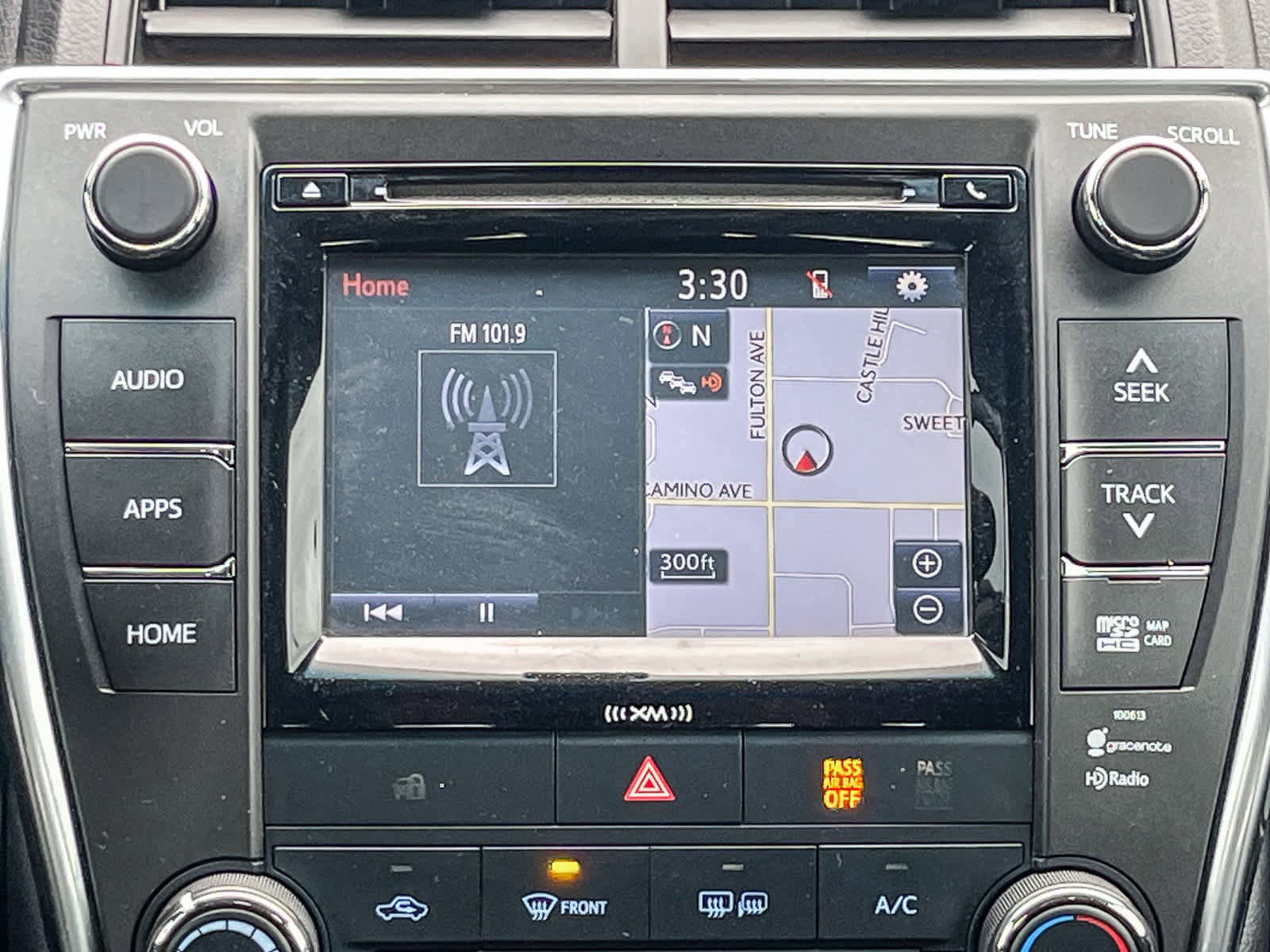 Used 2017 Toyota Camry SE image 13