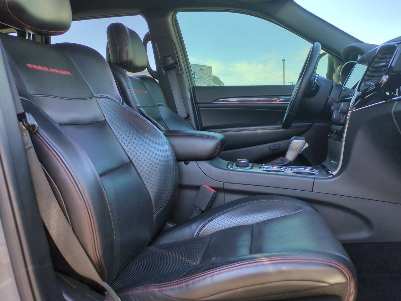 Used 2021 Jeep Grand Cherokee Trailhawk w/ Trailhawk Luxury Group image 26