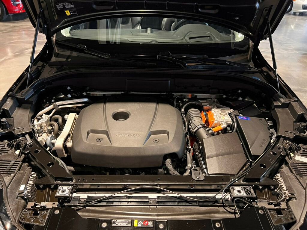 Used 2022 Volvo XC60 T8 Inscription w/ Advanced Package image 9