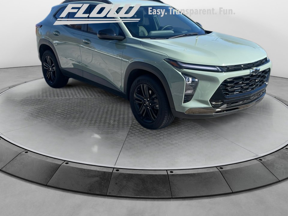 Used 2025 Chevrolet Trax ACTIV w/ Driver Confidence Package image 1