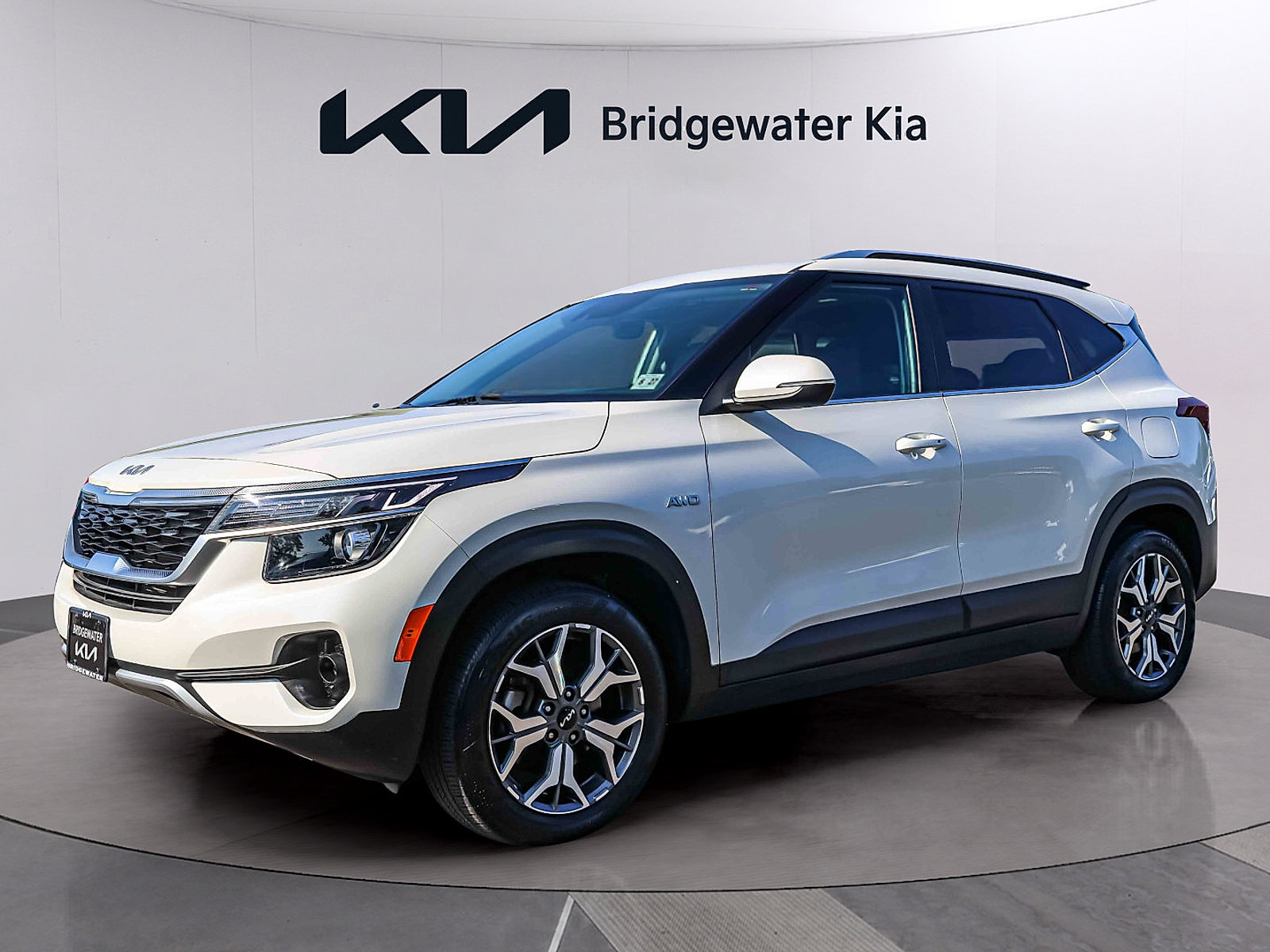 Certified 2023 Kia Seltos EX AWD/4WD image 3
