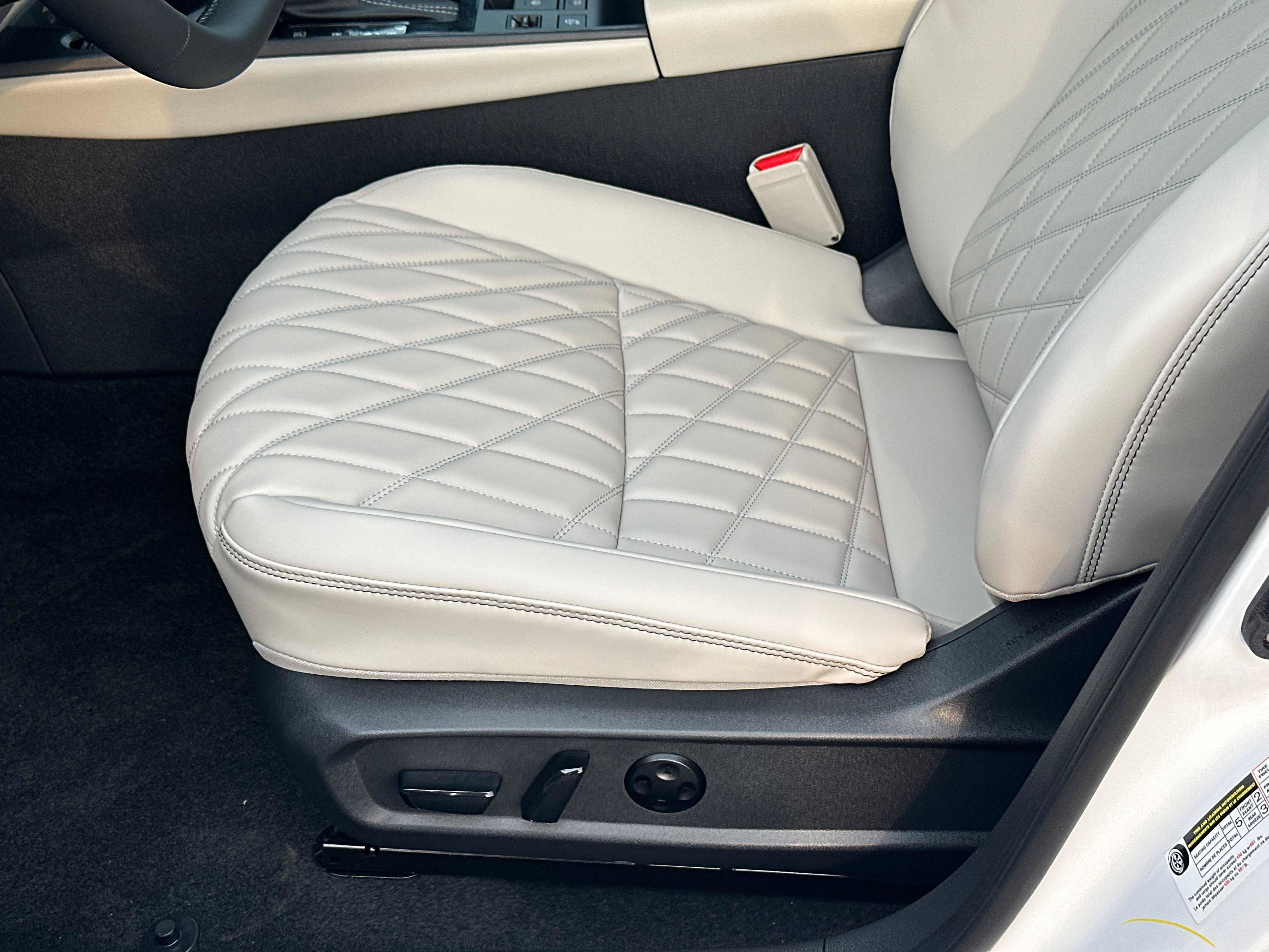 New 2026 Nissan Sentra SL w/ Floor Mat Package FWD image 22