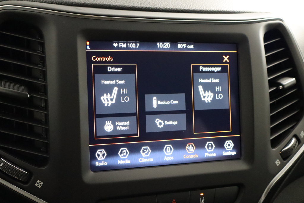 Used 2022 Jeep Cherokee Latitude w/ Trailer Tow Group AWD/4WD image 33