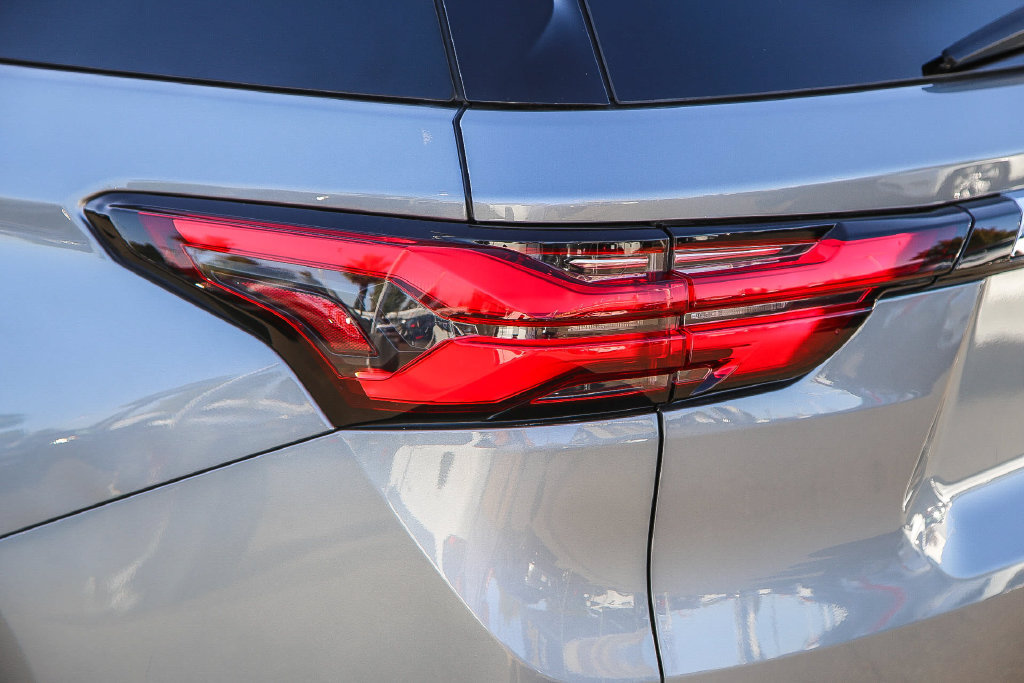 Certified 2023 Chevrolet Traverse LT FWD image 10