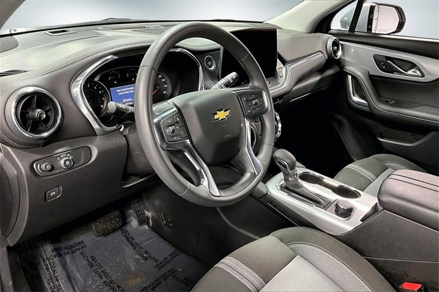 Used 2025 Chevrolet Blazer LT image 17