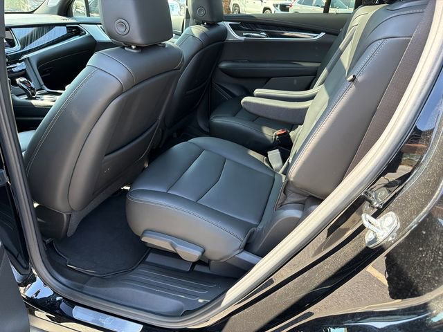 Used 2025 Cadillac XT6 Premium Luxury image 21