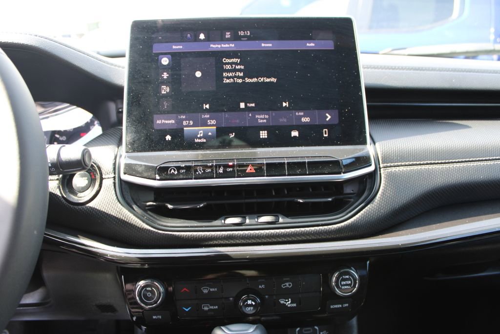 Used 2023 Jeep Compass Altitude image 20