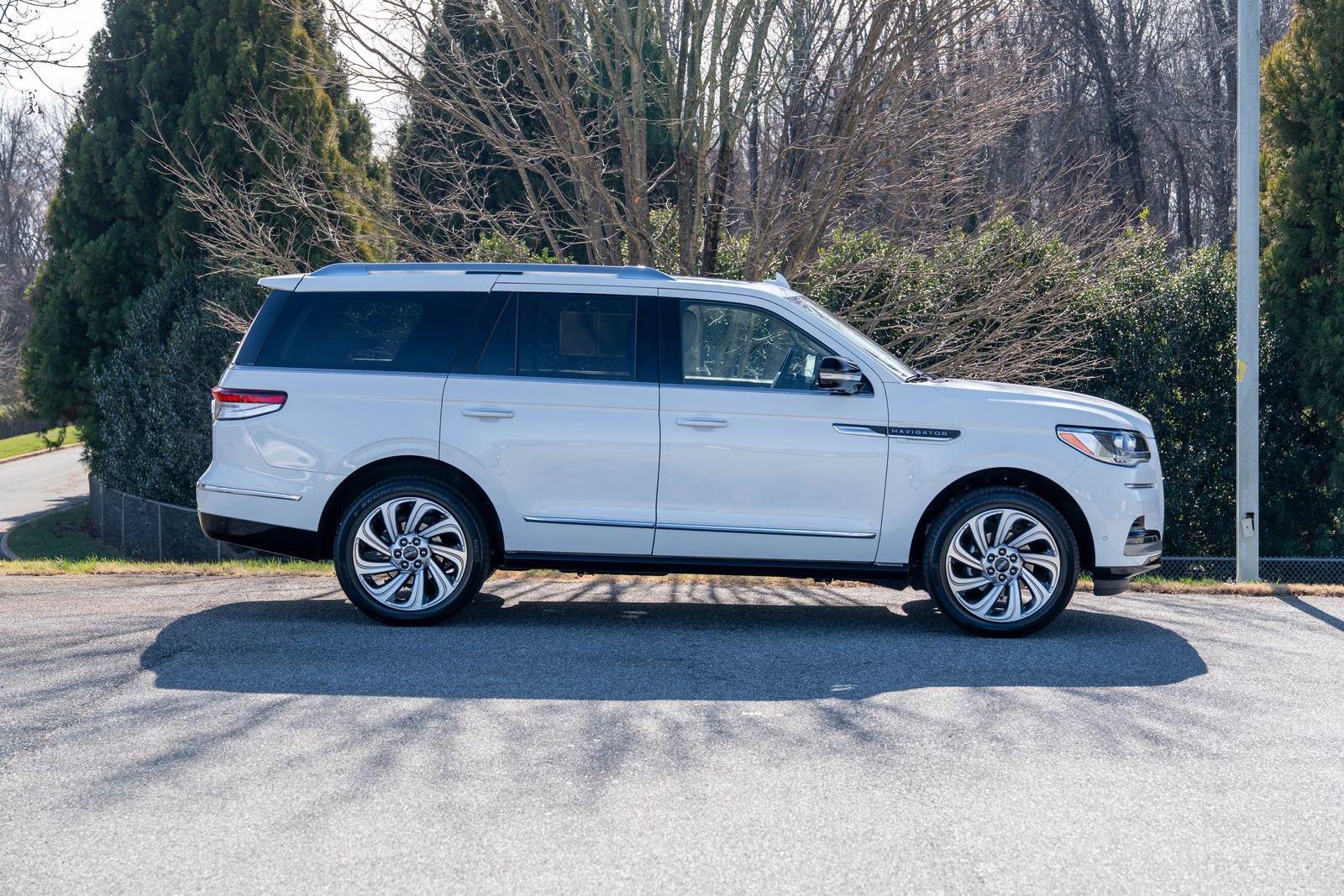 Used 2024 Lincoln Navigator Reserve image 8