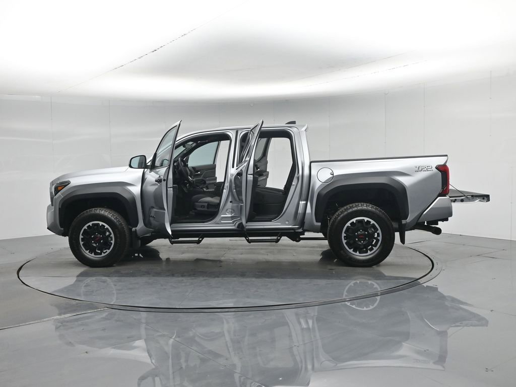 Used 2025 Toyota Tacoma TRD Off-Road image 37