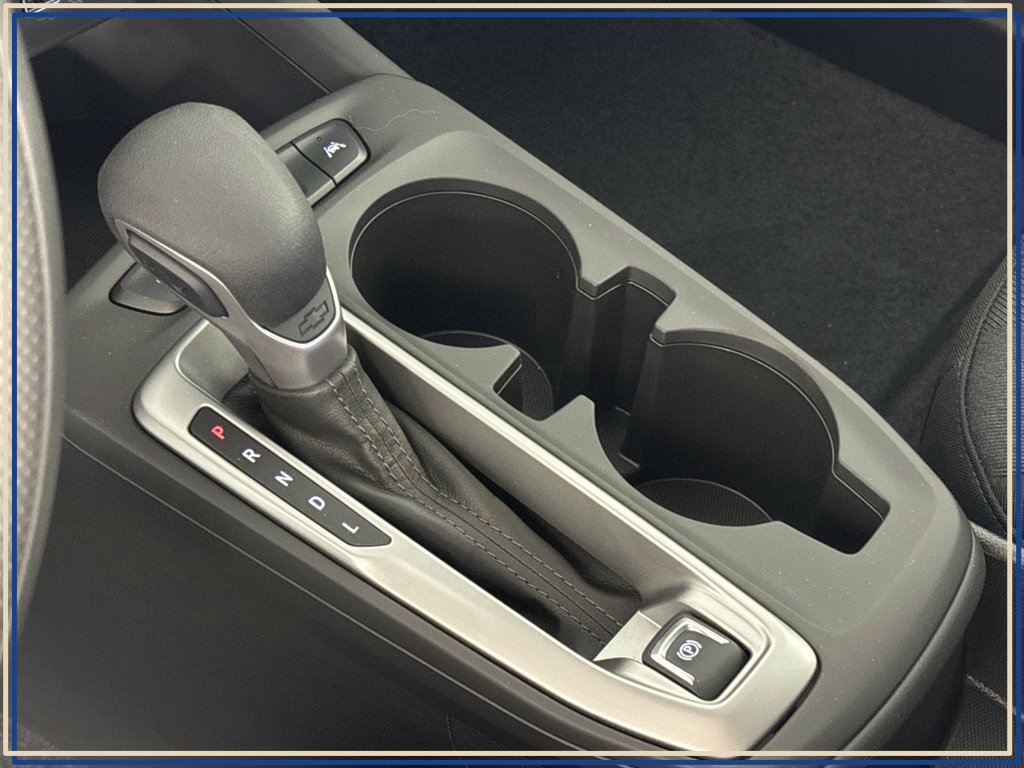 New 2026 Chevrolet Trax LS w/ LS Convenience Package FWD image 19