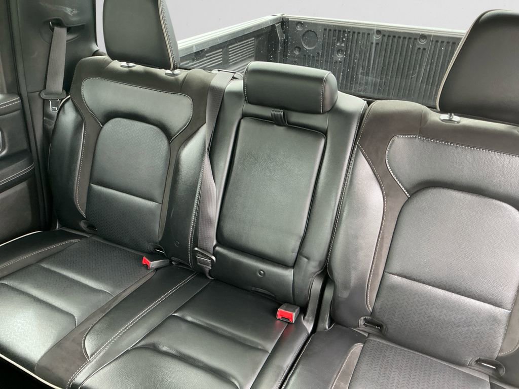 Used 2024 RAM 1500 Laramie image 13