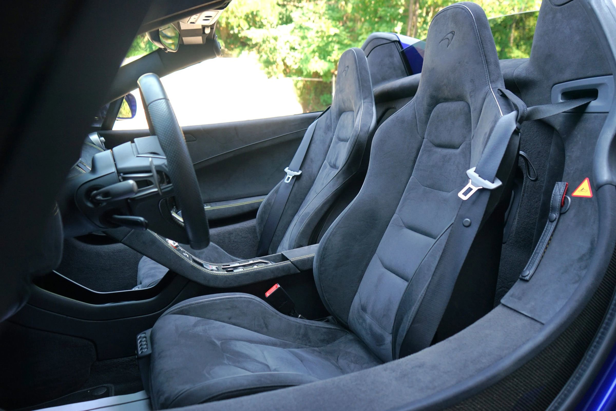 Used 2015 McLaren 650S Spider image 29