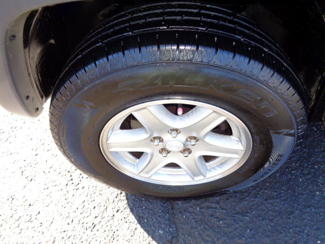 Used 2003 Jeep Liberty Sport RWD image 25