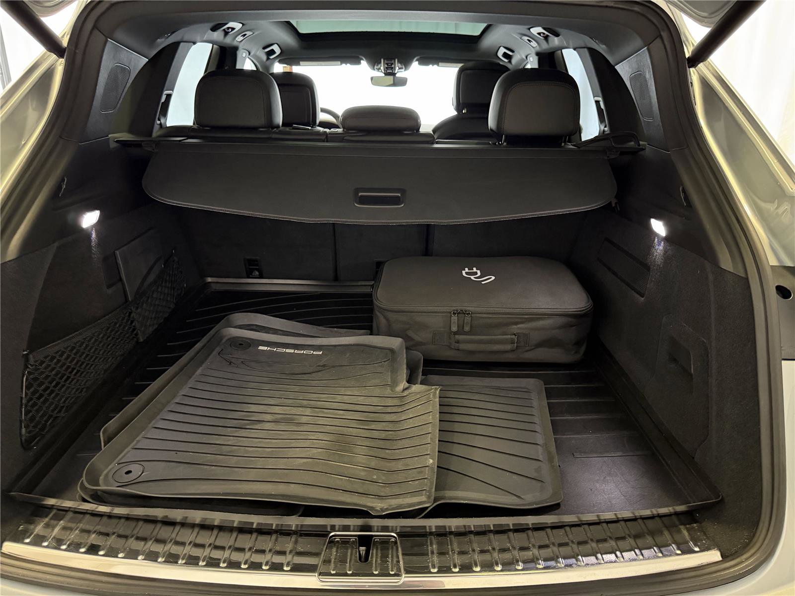 Certified 2022 Porsche Cayenne E-Hybrid image 28