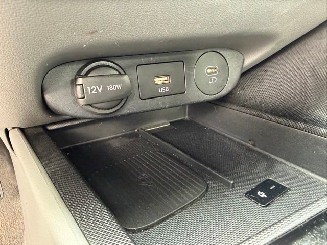Used 2025 Hyundai Elantra SEL FWD image 19