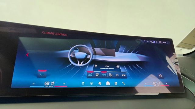 Used 2025 BMW X3 M50 w/ Premium Package image 47