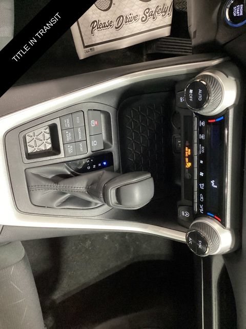 Used 2025 Toyota RAV4 XLE AWD/4WD image 17