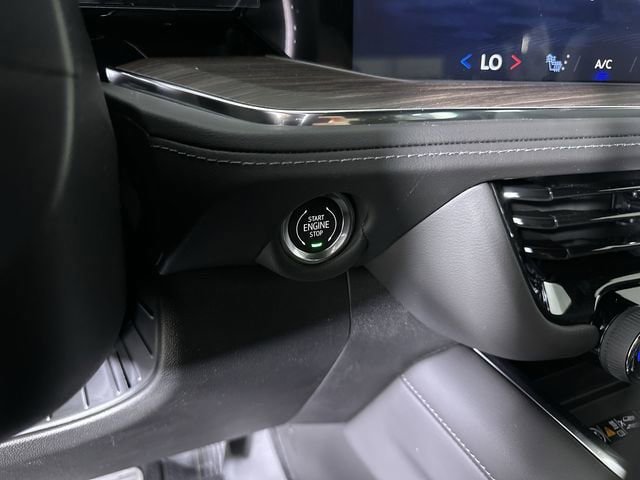 New 2026 Chevrolet Suburban LT w/ Comfort Package AWD/4WD image 18