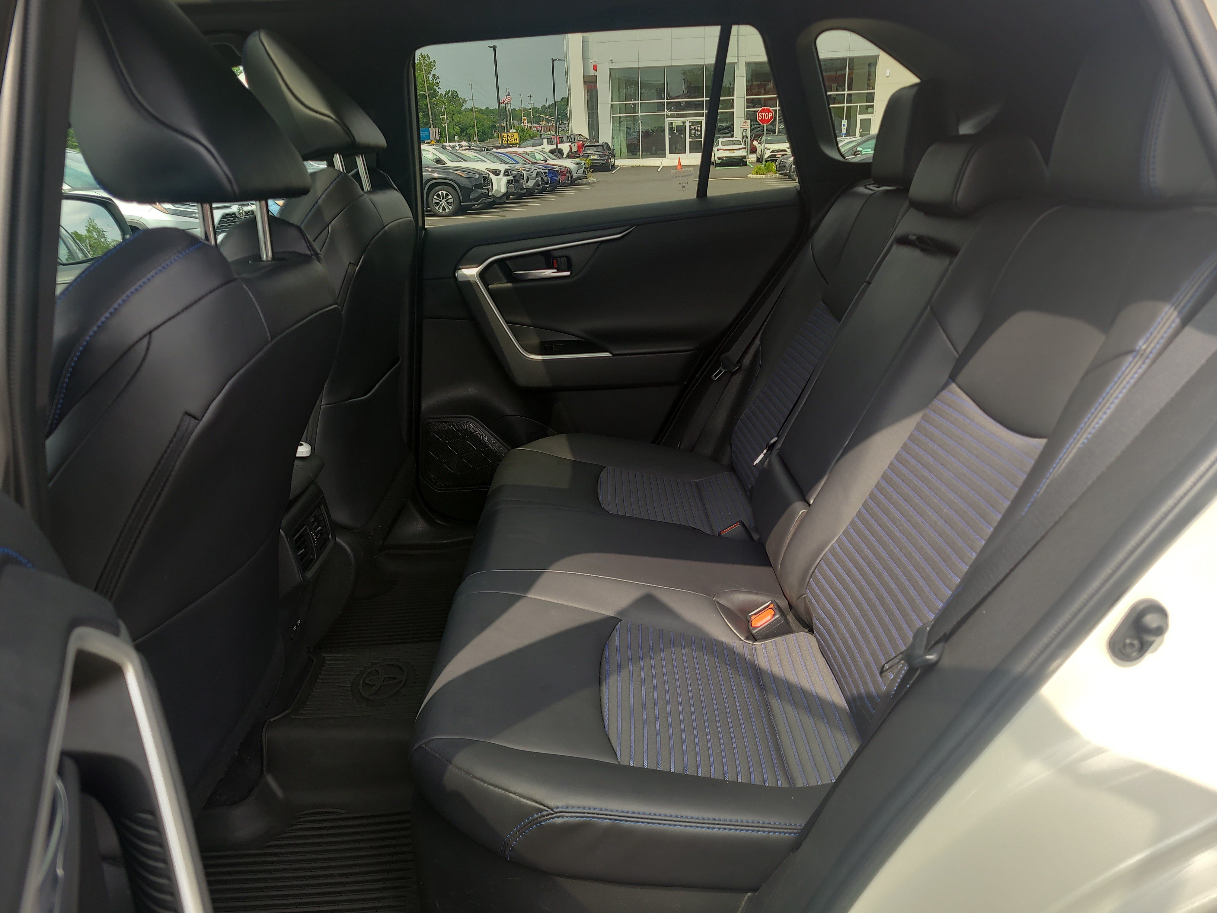 Certified 2022 Toyota RAV4 XSE AWD/4WD image 28