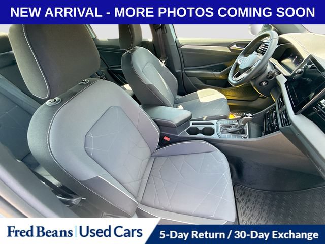 Used 2026 Volkswagen Jetta Sport FWD image 32