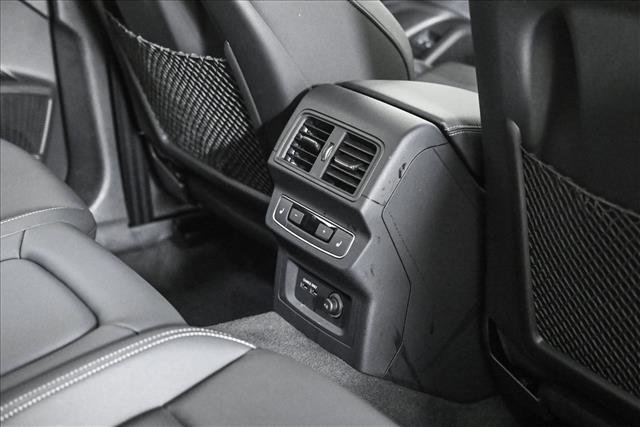 Certified 2024 Audi Q5 e Prestige image 18