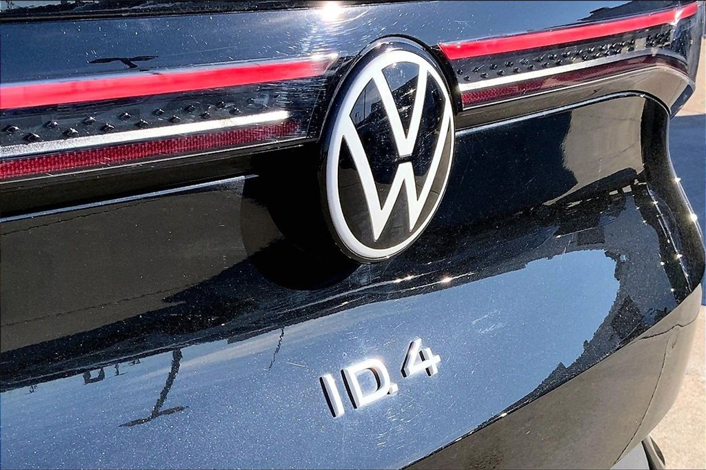 Used 2022 Volkswagen ID.4 Pro image 8