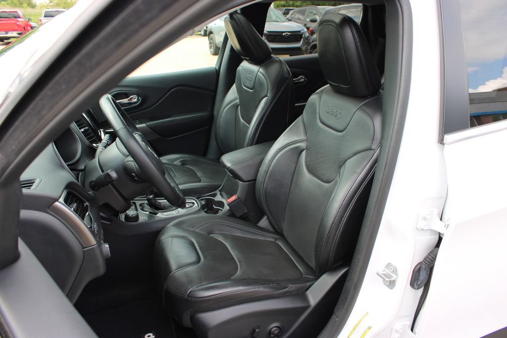 Used 2019 Jeep Cherokee Limited w/ Luxury Group AWD/4WD image 13