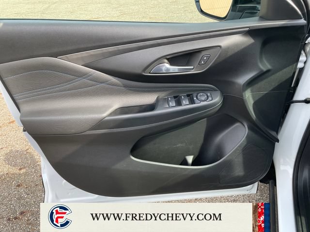 Used 2024 Buick Envista Sport Touring w/ Convenience I Package FWD image 11
