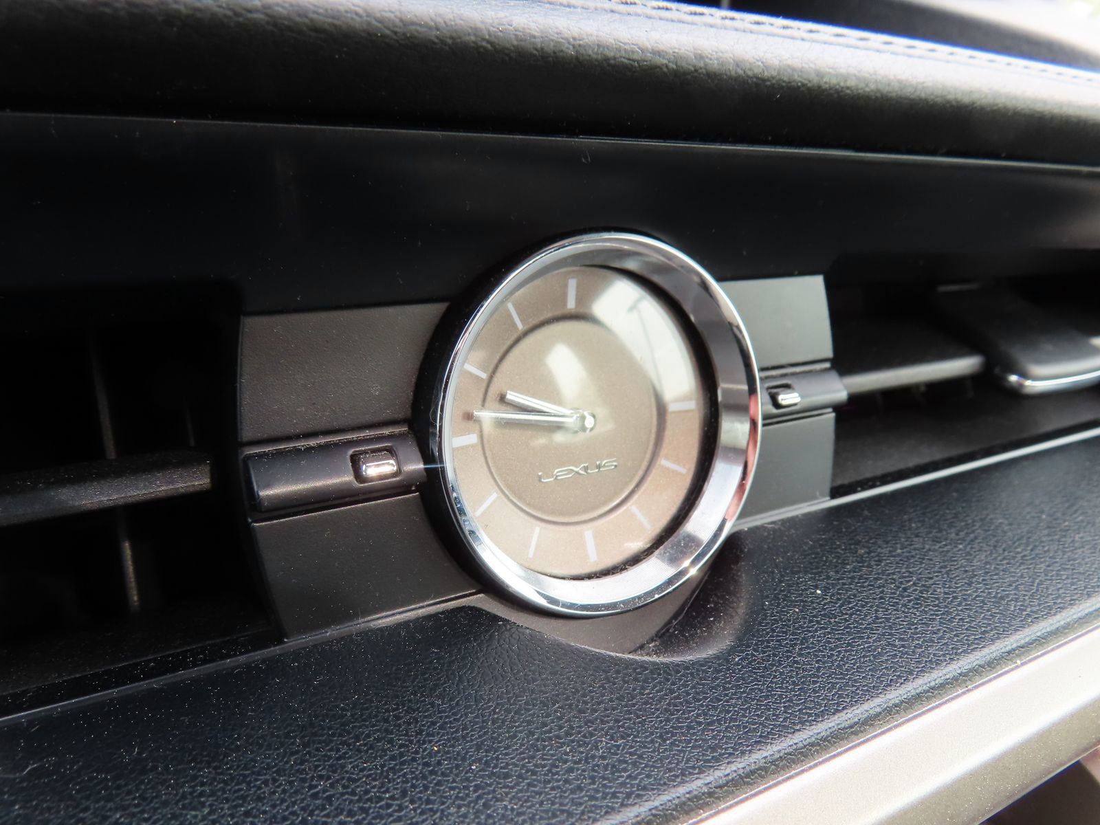 Used 2017 Lexus ES 350 w/ Luxury Package image 26