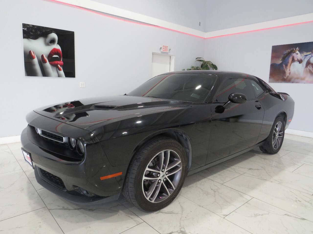 Used 2019 Dodge Challenger SXT AWD/4WD image 7