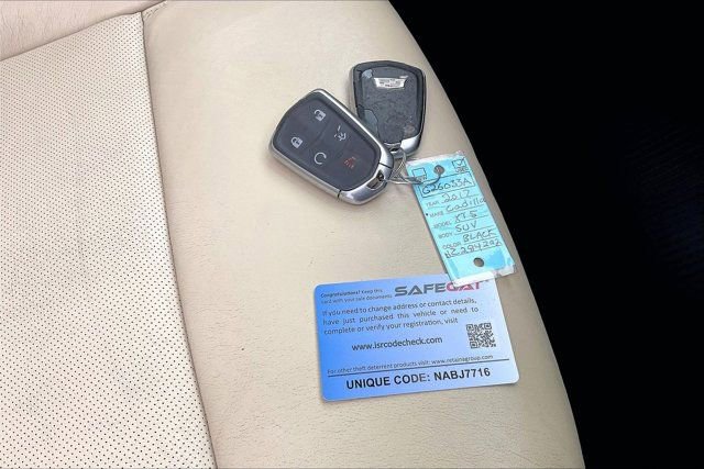 Used 2017 Cadillac XT5 Premium Luxury w/ Driver Assist Package image 10