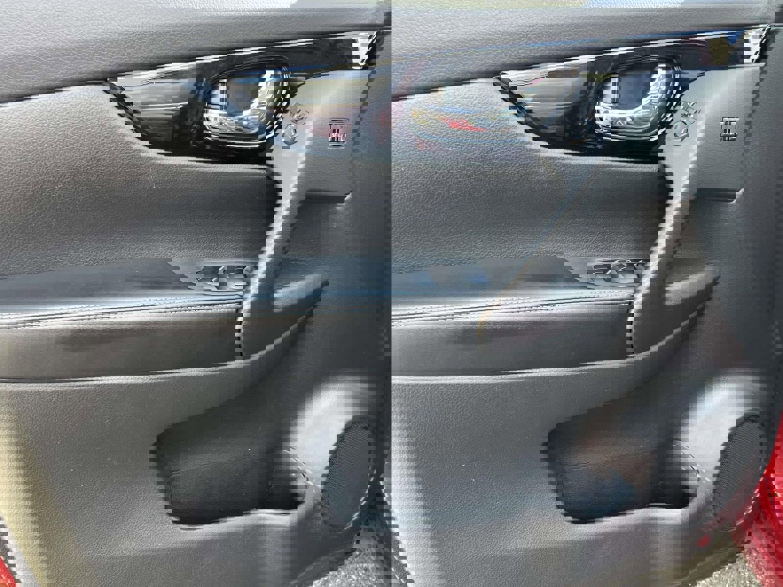 Used 2022 Nissan Rogue Sport SL w/ Premium Package image 27