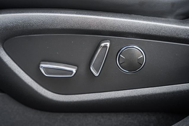 Used 2023 Lincoln Nautilus Reserve w/ Cargo Utility Package image 30