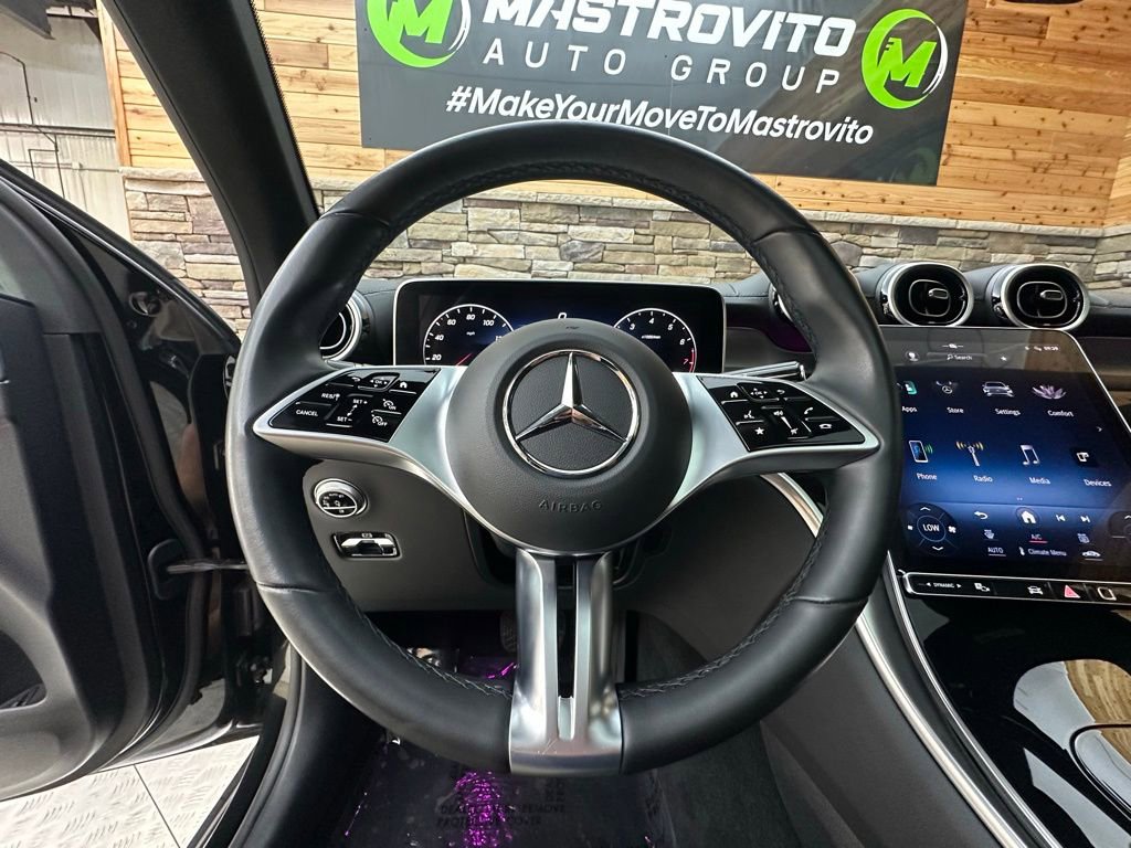 Used 2023 Mercedes-Benz GLC 300 4MATIC image 17