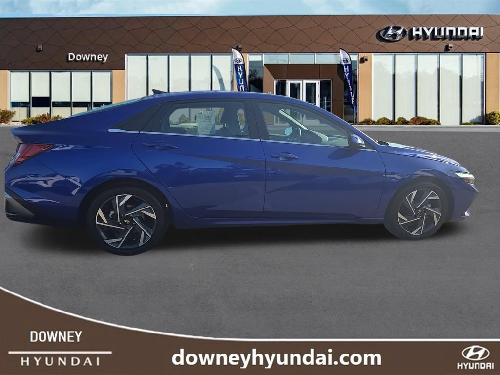 Used 2025 Hyundai Elantra SEL FWD image 6