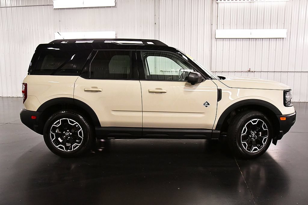 Used 2025 Ford Bronco Sport Outer Banks w/ Outer Banks Tech Package+ AWD/4WD image 8