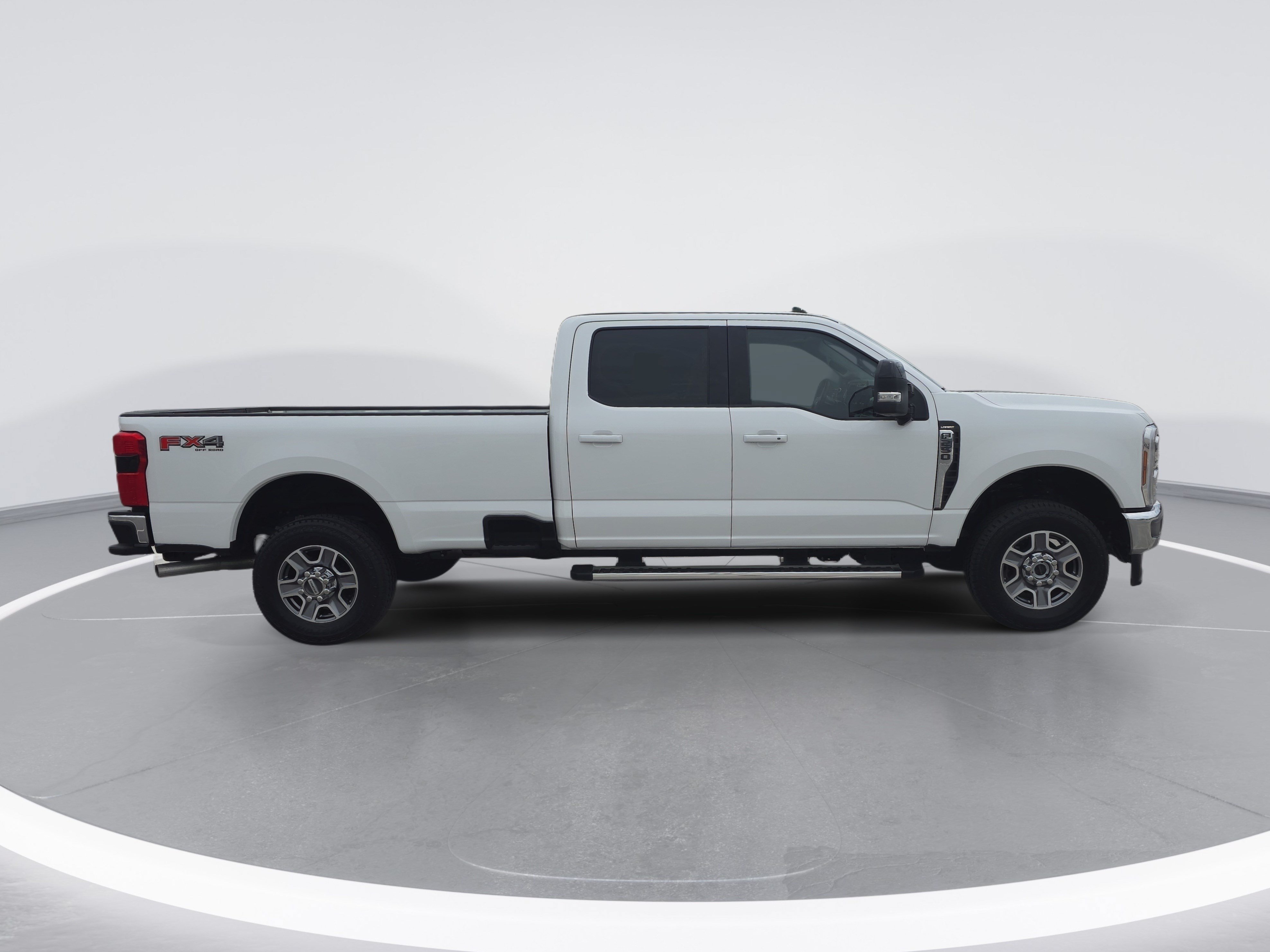 Used 2026 Ford F250 Lariat w/ FX4 Off-Road Package AWD/4WD image 2