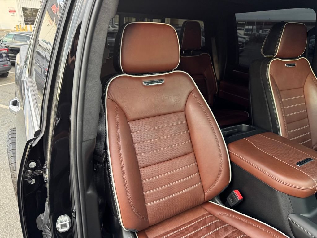 Used 2024 GMC Sierra 2500 Denali Ultimate AWD/4WD image 26