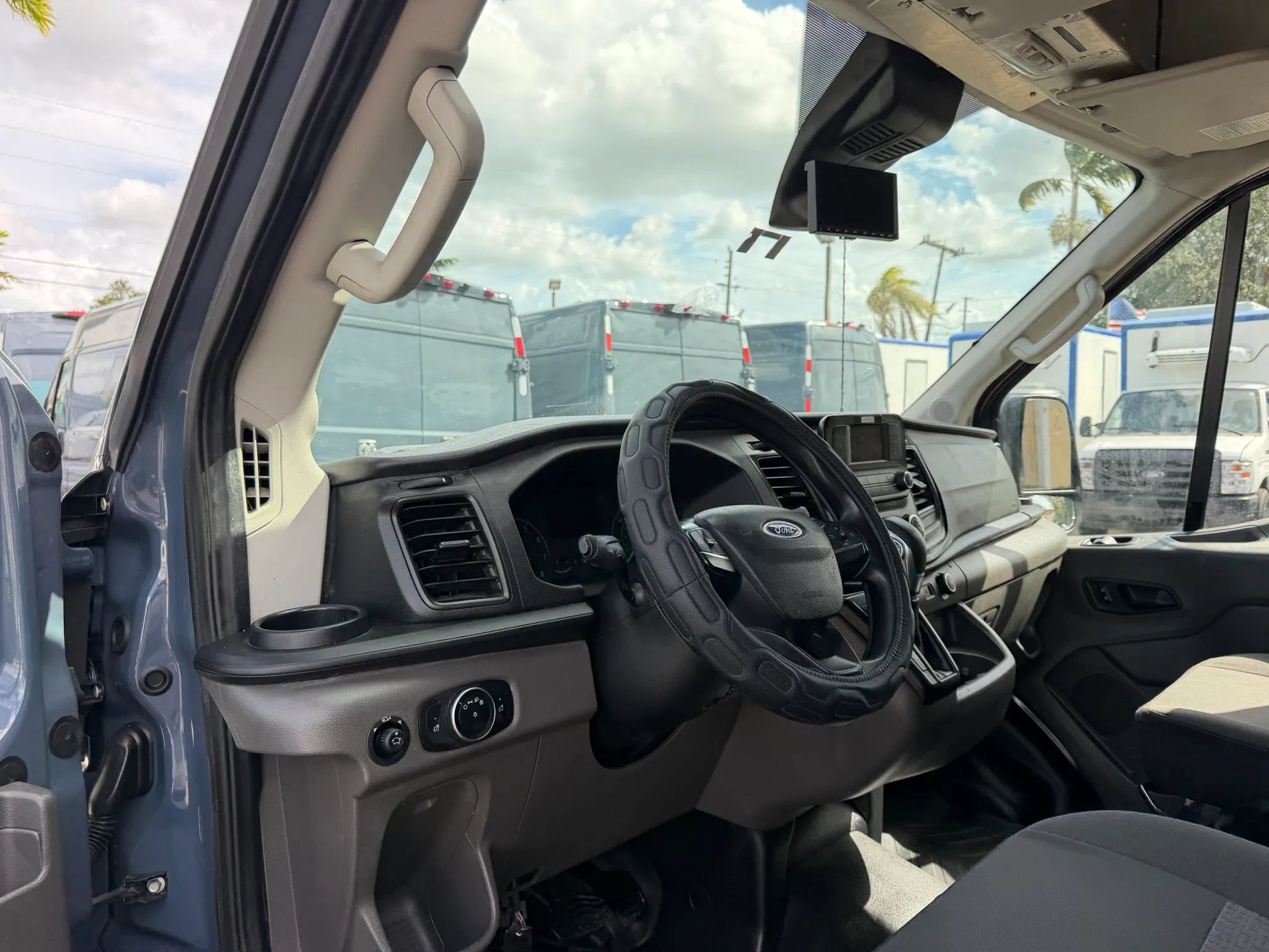 Used 2020 Ford Transit 250 148 High Roof Extended RWD image 11