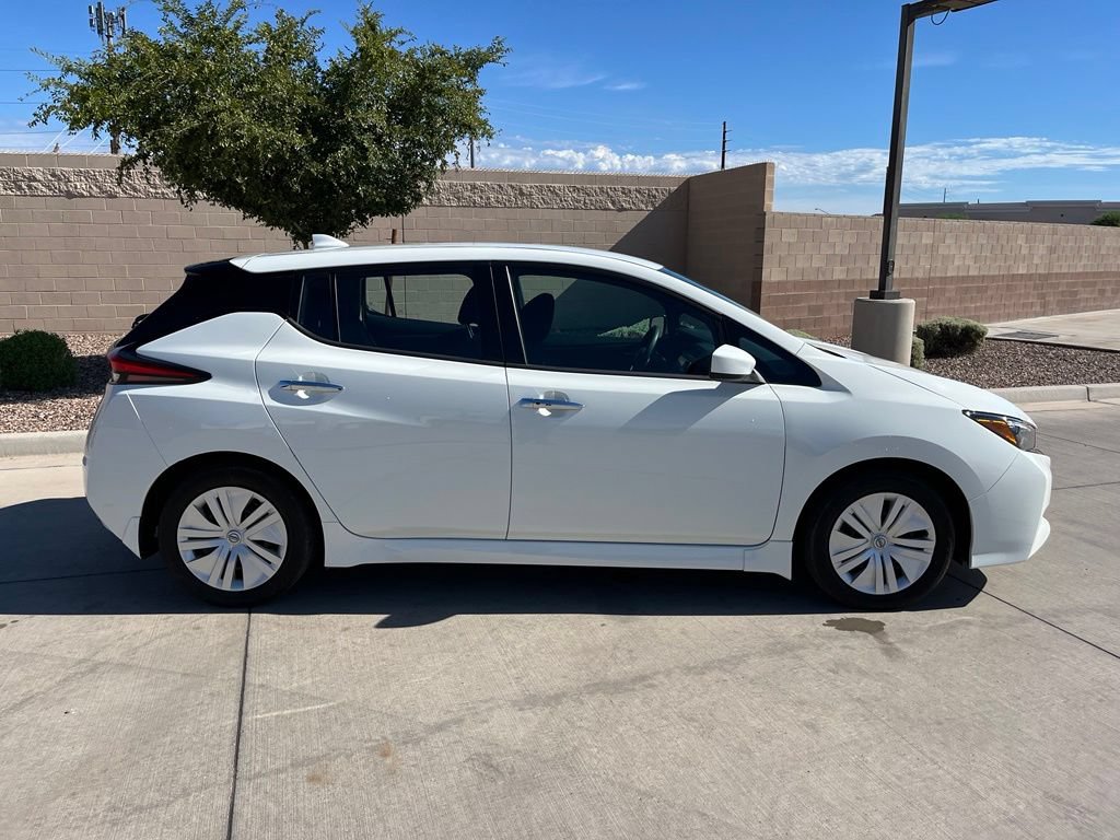 Used 2025 Nissan Leaf S FWD image 6
