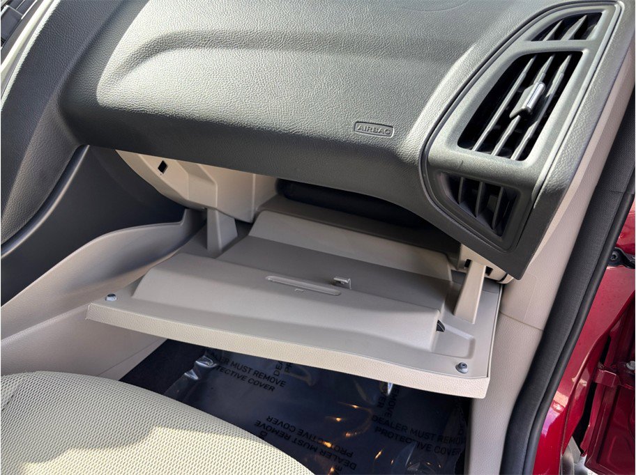 Used 2014 Ford Focus SE w/ SE Winter Package image 32