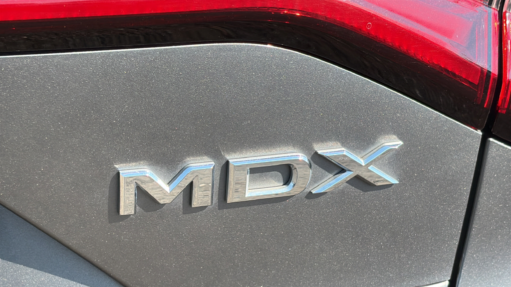 Used 2023 Acura MDX w/ Technology Package AWD/4WD image 30